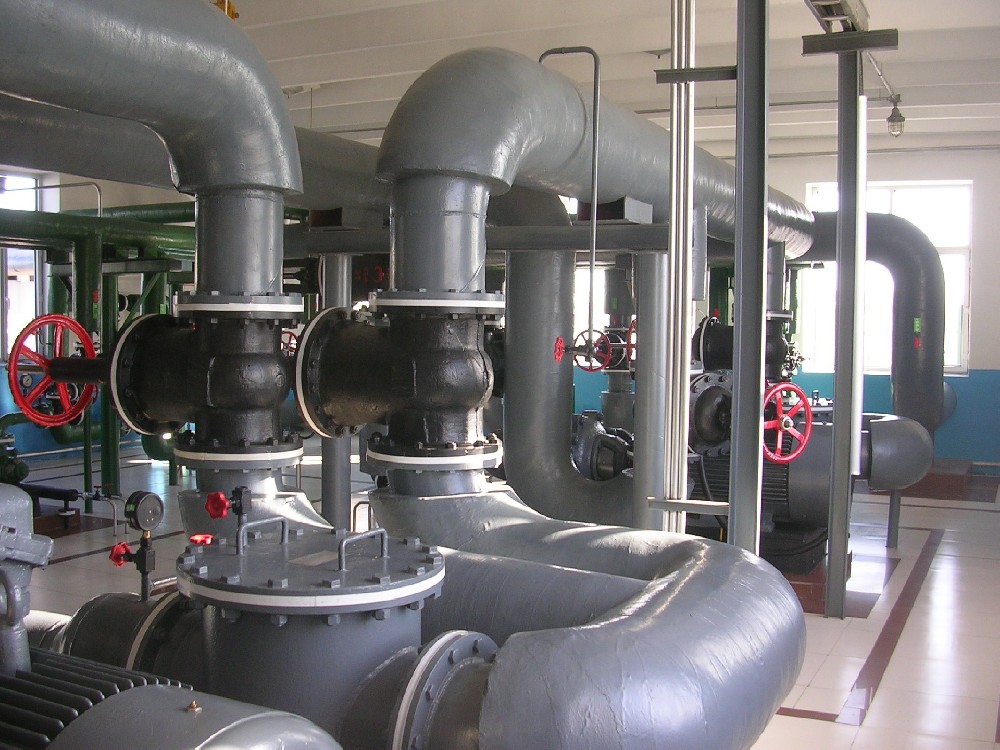 如何有效减少水泵噪音：安装基础、管道连接与内部部件维护技巧